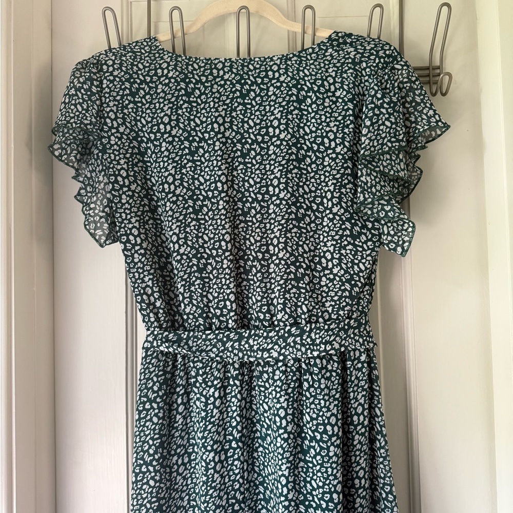 Chic Green and White Patterned Maxi Dress - Picture 6 of 7
